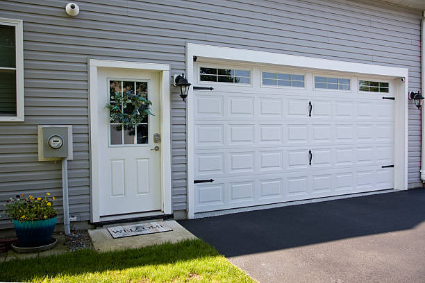 24/7 Emergency Garage Door Panel Replacement experts in Guernsey, WY